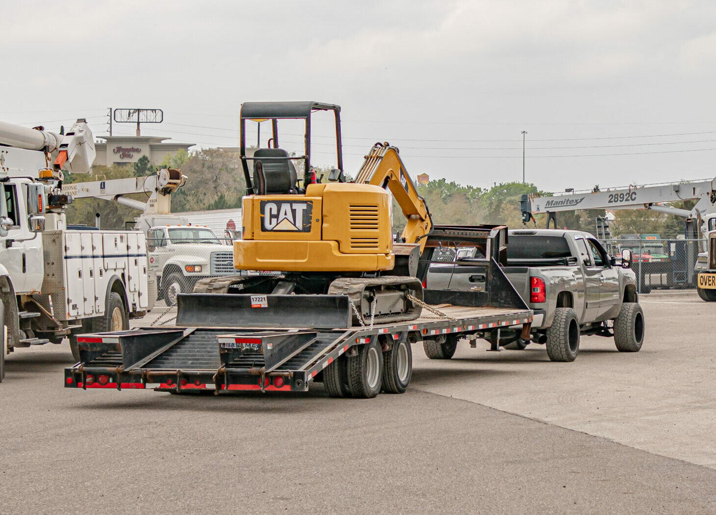 Hotshot Mini Excavator