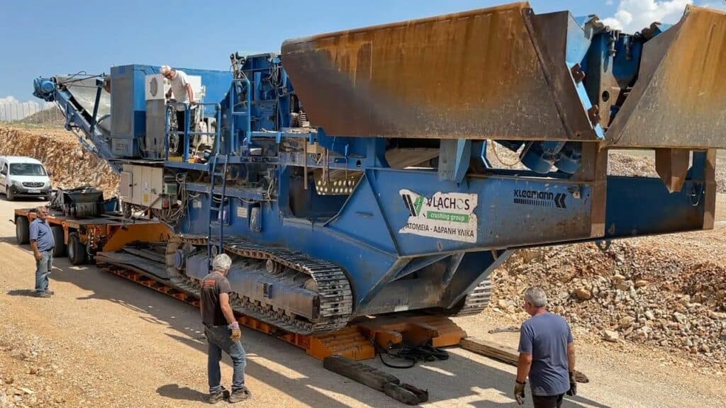 mining crusher on trailer